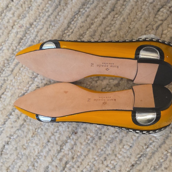 NEW Kate Spade New York Gogo Taxi Ballet Flats Size 7 Yellow White Black Patent - Picture 13 of 13